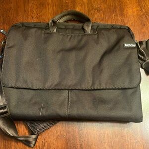 Incase Laptop Messenger Bag Brown with adjustable strap